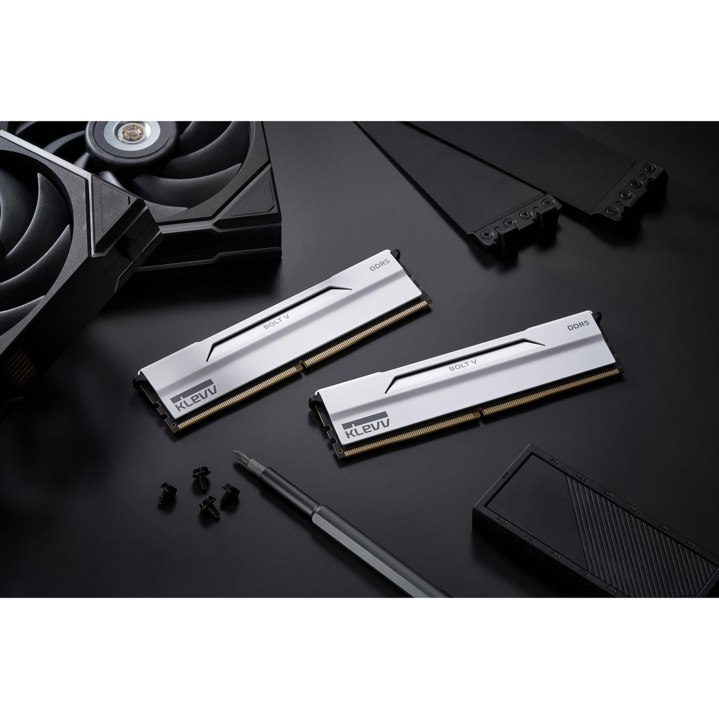 KLEVV bolt v 32 gb ddr5-6000 (2x 16 gb) werkgeheugen (wit, kd5agu880-60a300i, xmp 3.0, expo)
