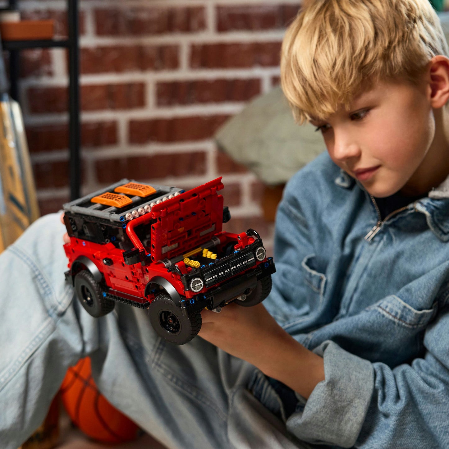 LEGO technic 42213 ford bronco suv