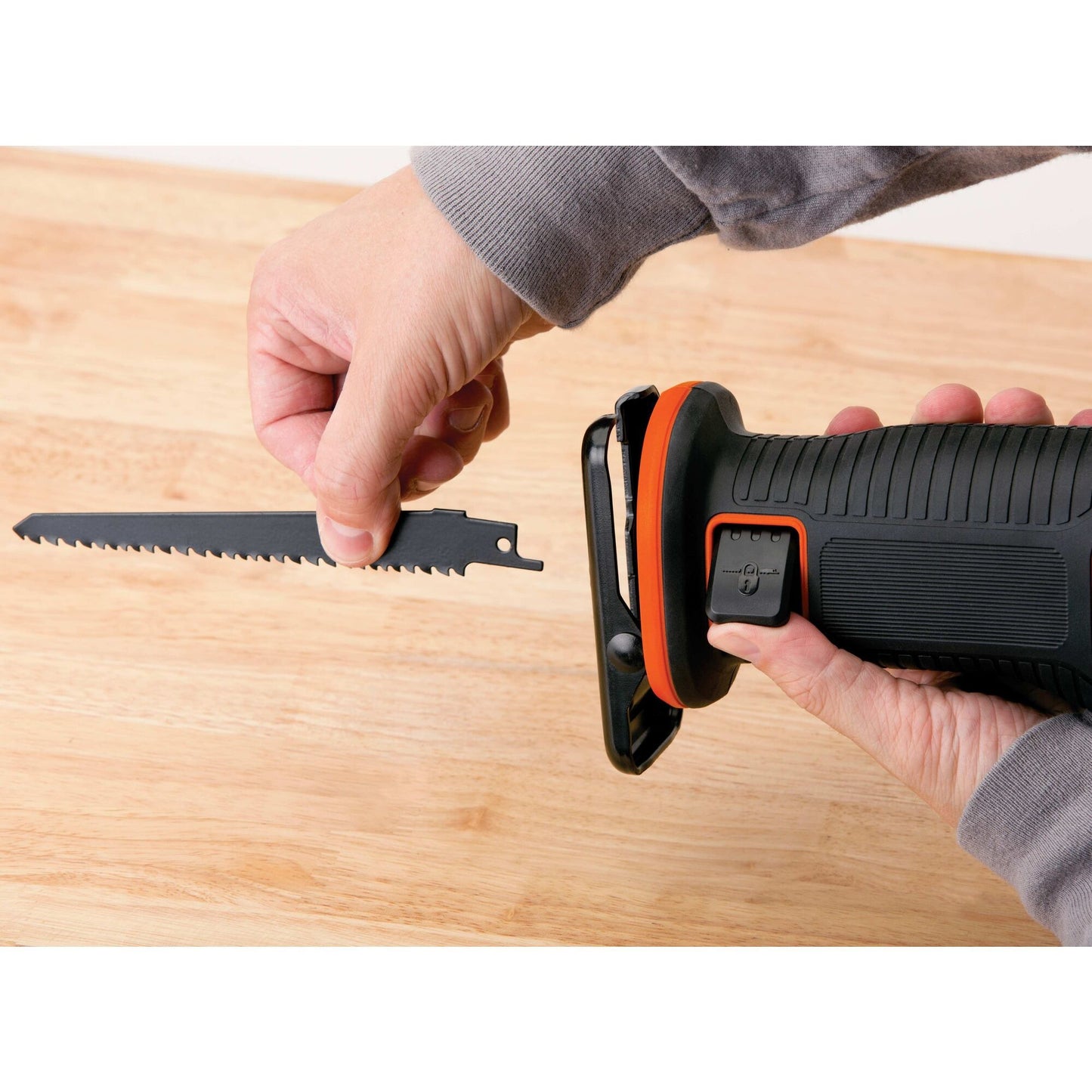 BLACK+DECKER 18v reciprozaag bdcr18n-xj (oranje zwart, accu en oplader niet inbegrepen)