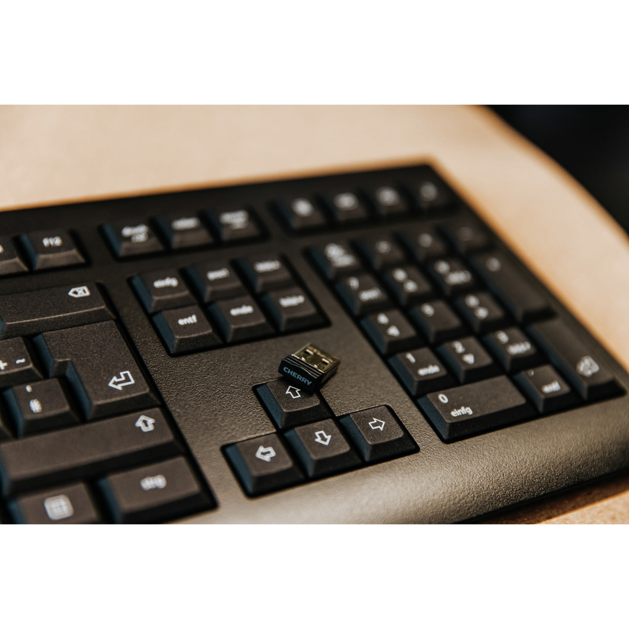 CHERRY kw 3000 toetsenbord (zwart, eu lay-out (qwerty), rubberdome, 100%, 2,4ghz)