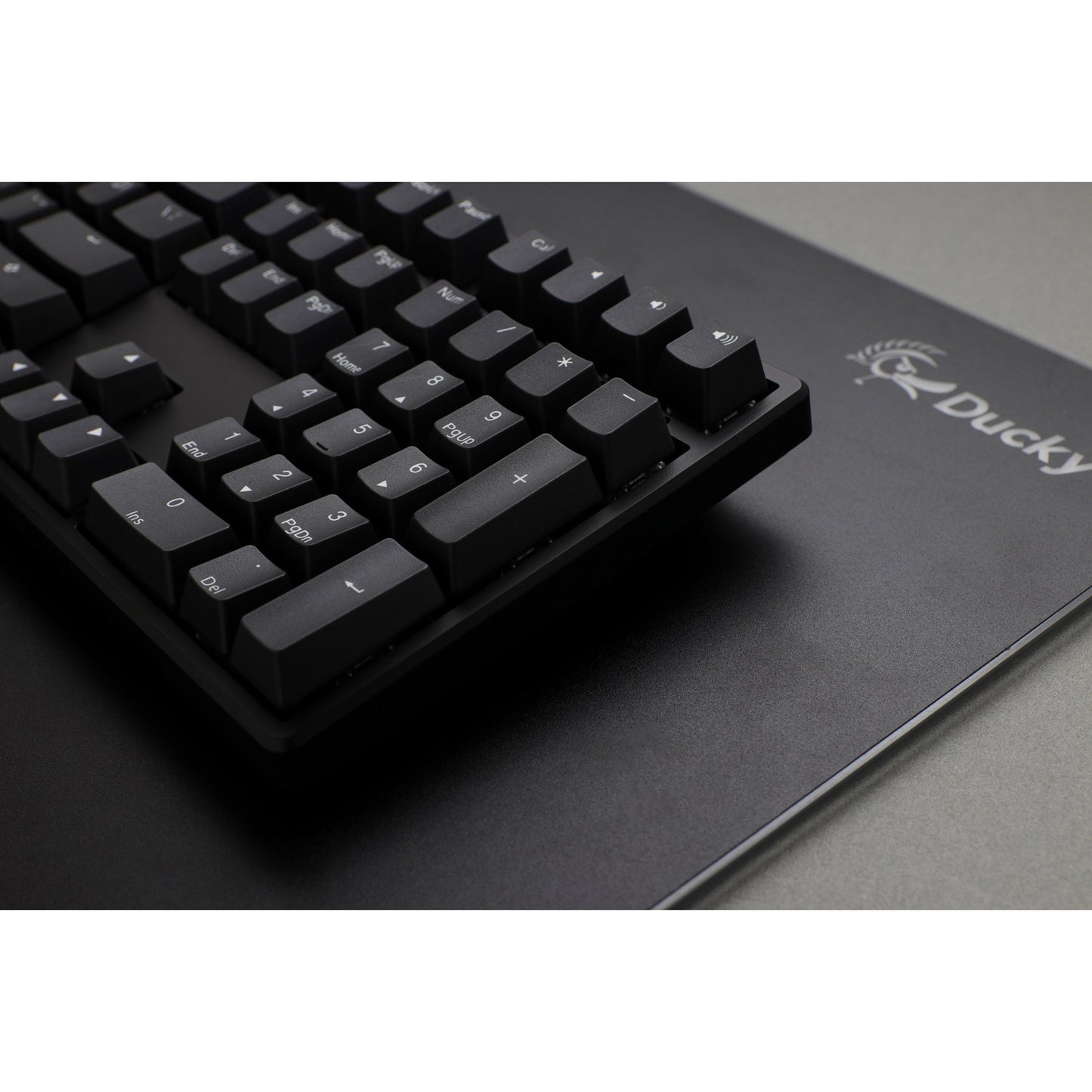 Ducky origin phantom black mechanisch toetsenbord (zwart, us lay-out (qwerty), cherry mx red, 100%, hot swap, pbt double-shot keycaps)