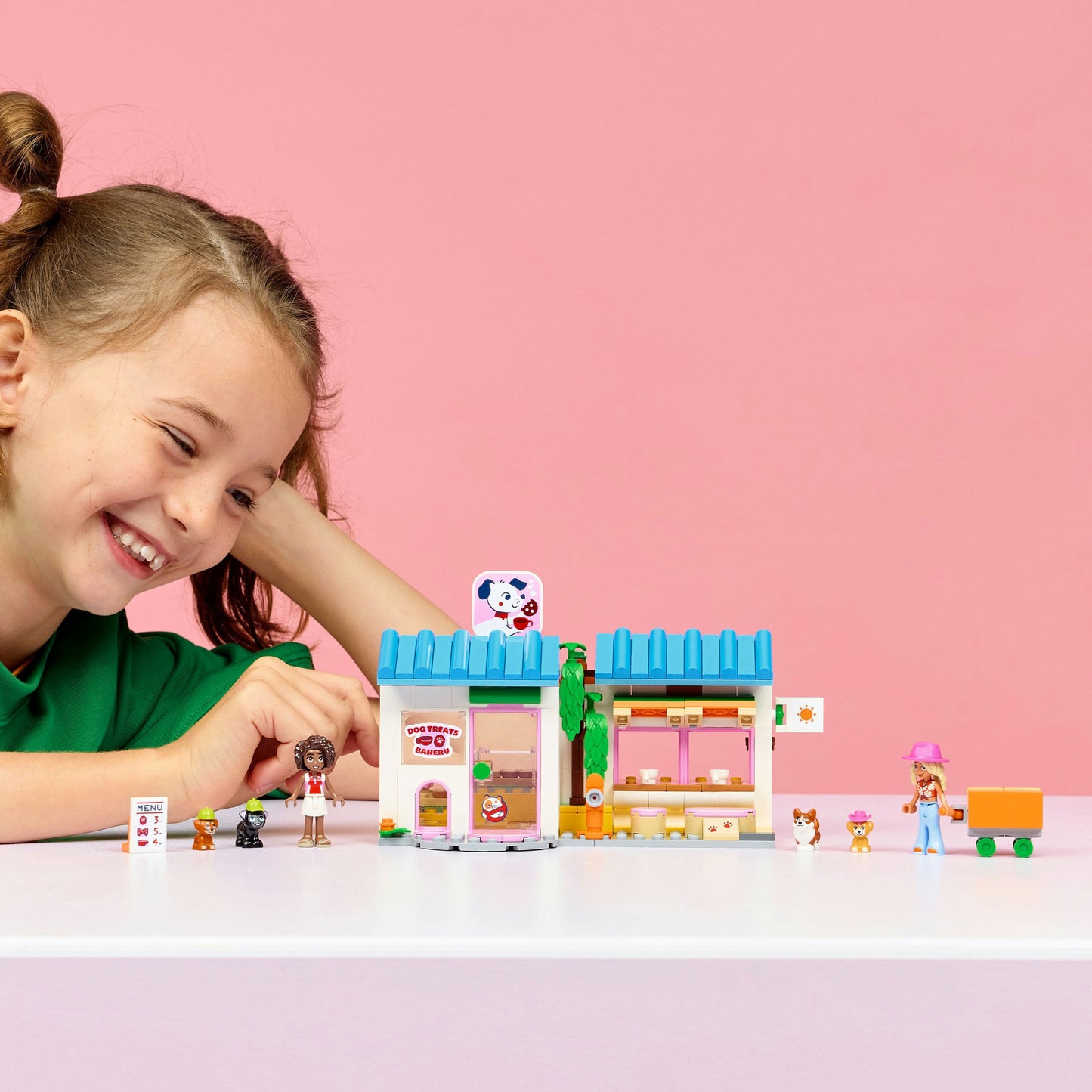 LEGO friends 42677 bakkerij voor hondensnacks