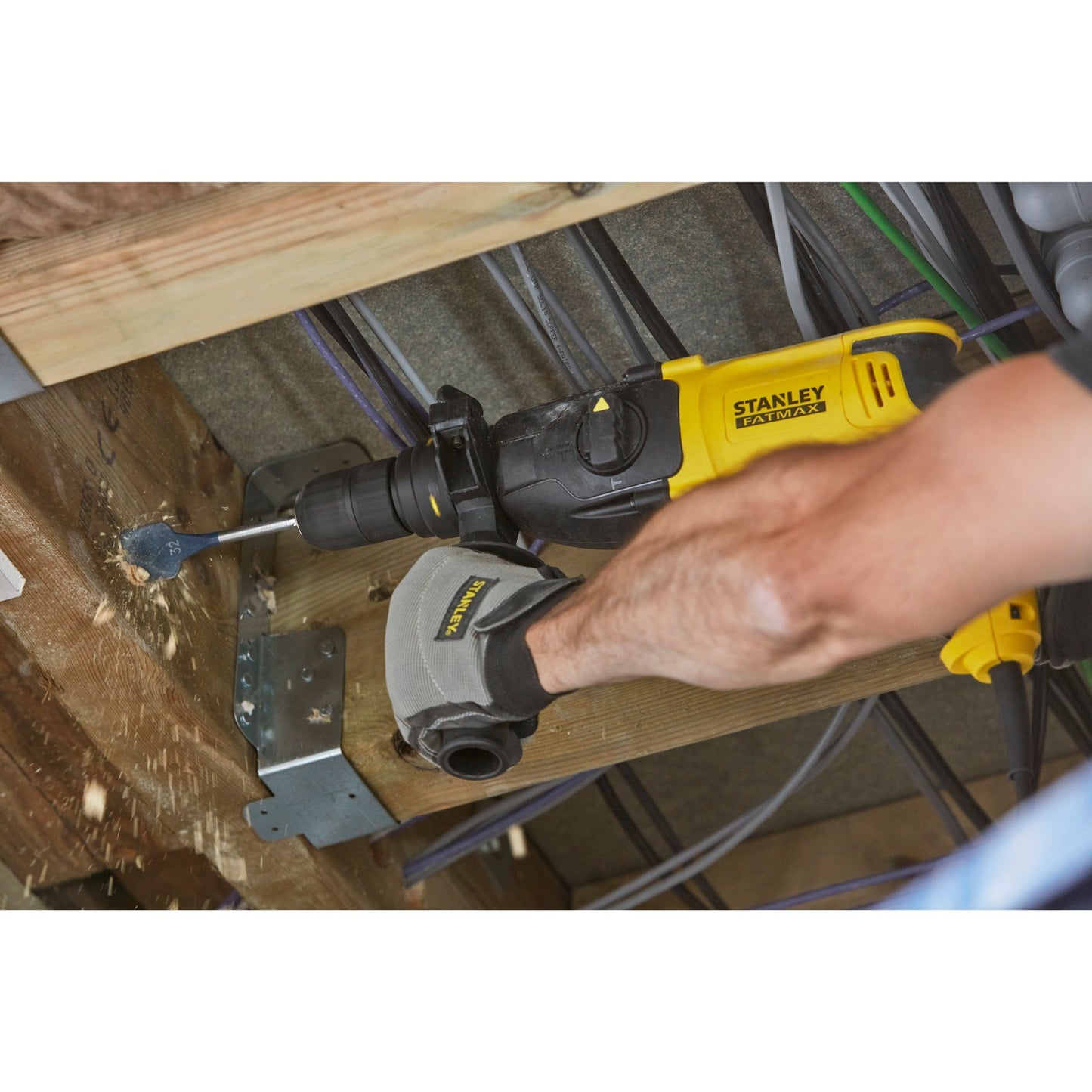 Stanley fatmax 800w sds+ boorhamer (geel zwart, met koffer)