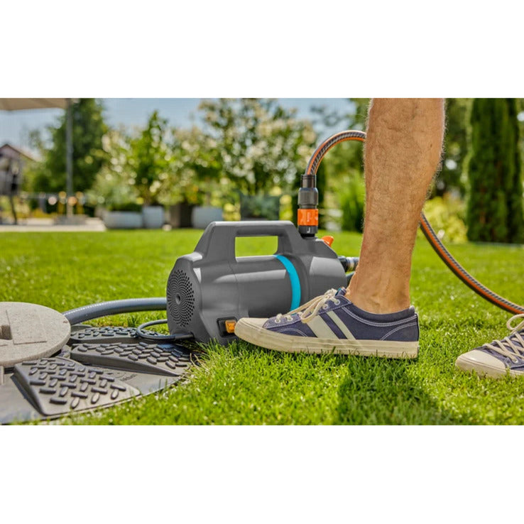 GARDENA besproeiingspomp 5000 silent set met slang en aanzuigunit (donkergrijs turquoise, 9081-20 | pomp | 20 m slang | 3,5 m aanzuigunit)