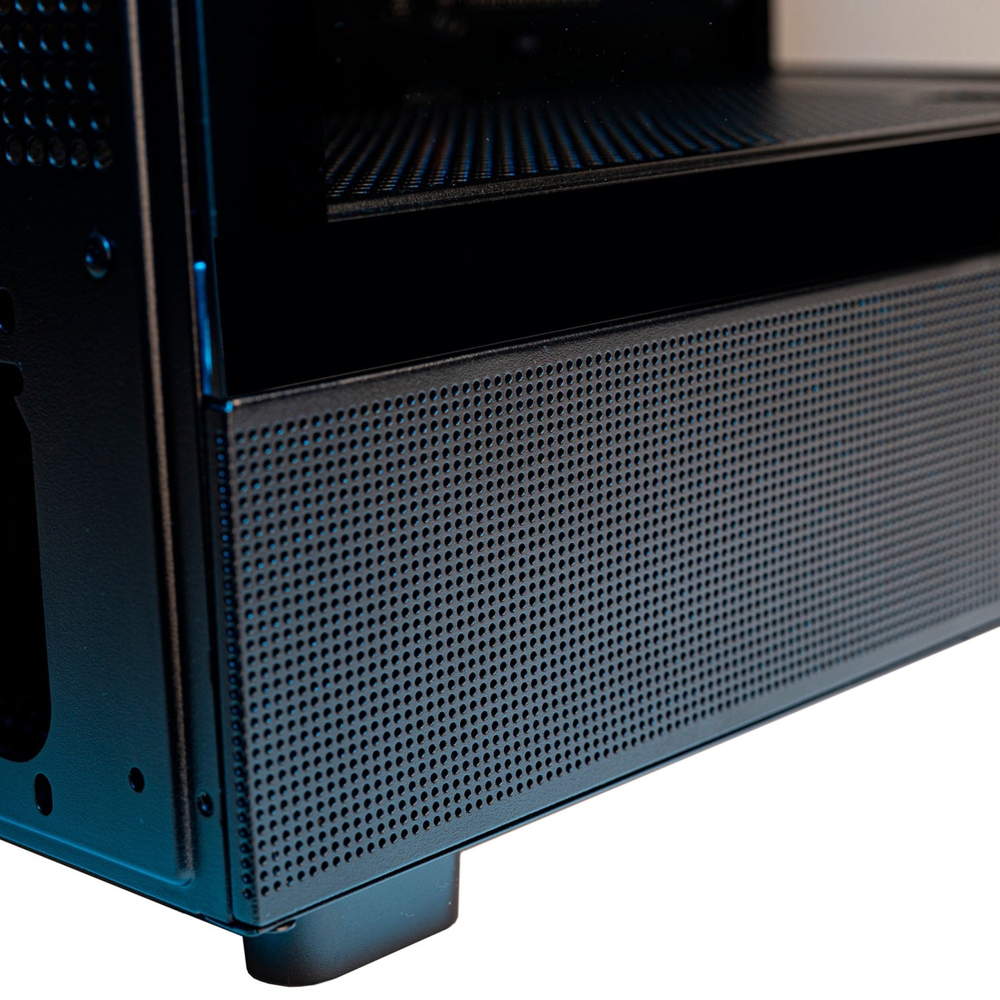 SilverStone lucid 04 mini tower behuizing (zwart | 2x usb-a | 1x usb-c | rgb | tempered glass)