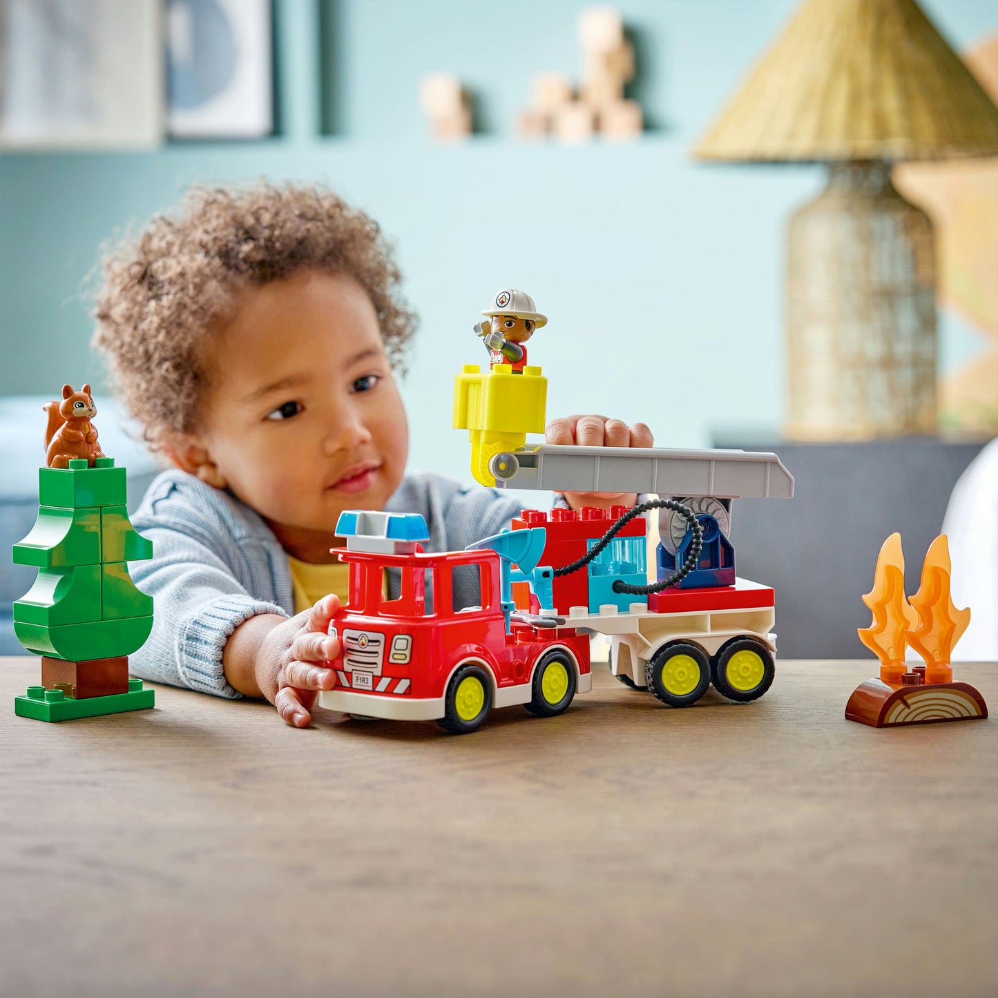 LEGO duplo 10473 brandweertruck met slang en brandweerman