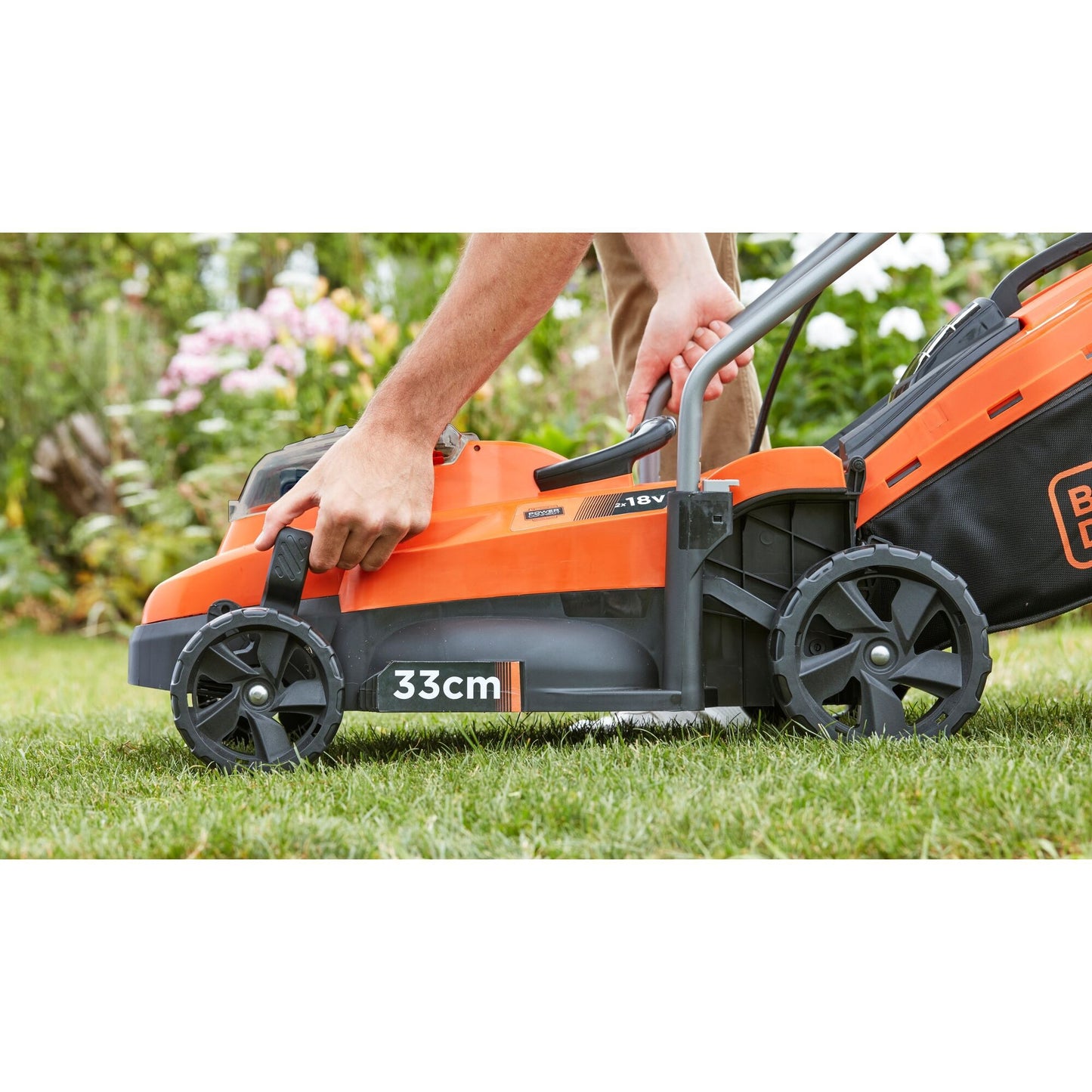 BLACK+DECKER bcmw3318l2-qw 2x 18v grasmaaier (oranje zwart, 2x 18v 2.5ah accu en oplader inbegrepen)