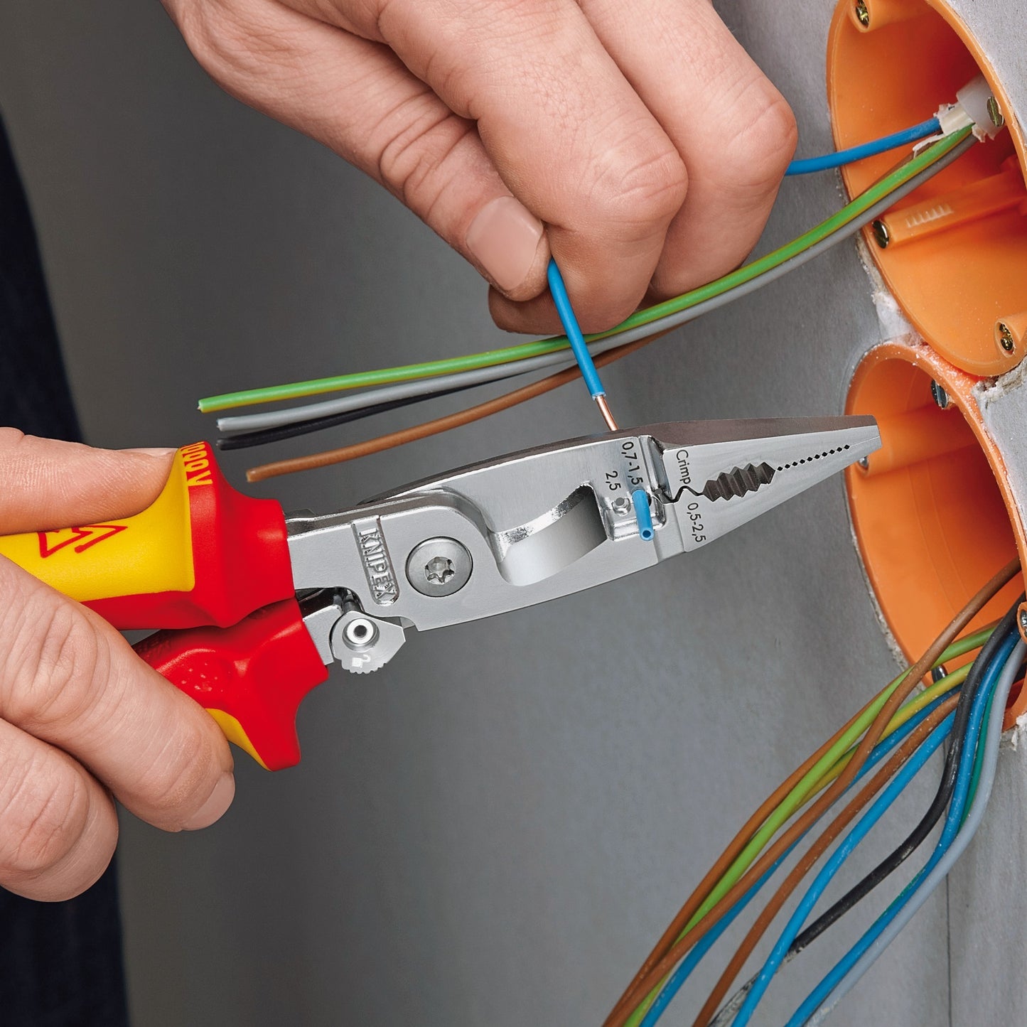 KNIPEX elektro installatietang vde 1396200