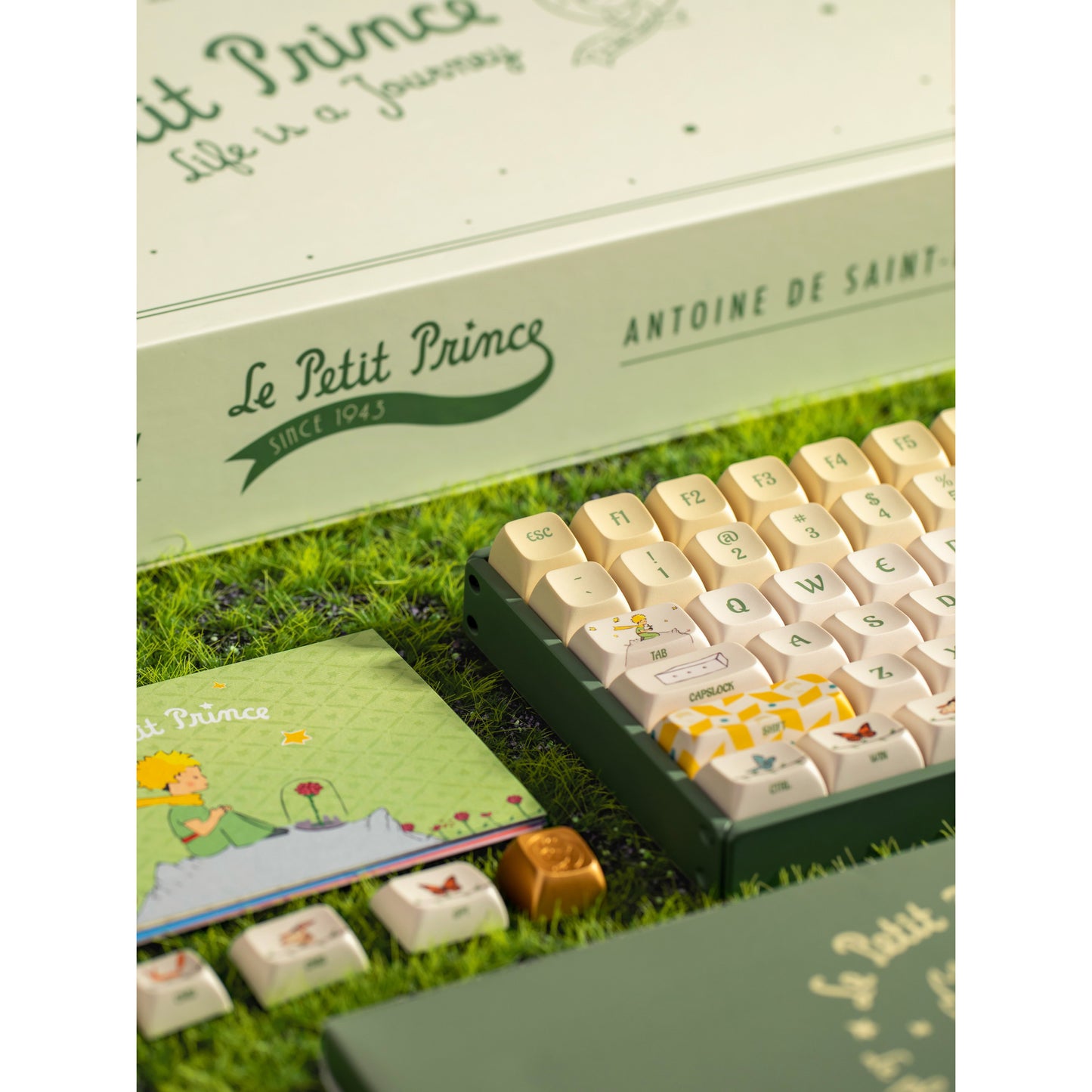 Iqunix F97 Floral Date RGB mechanisch gaming toetsenbord (Groen, US lay-out (QWERTY), IQUNIX Little Prince, 96%, RGB leds, Hot-swappable, PBT, 2.4GHz | Bluetooth 5.1 | USB-C)