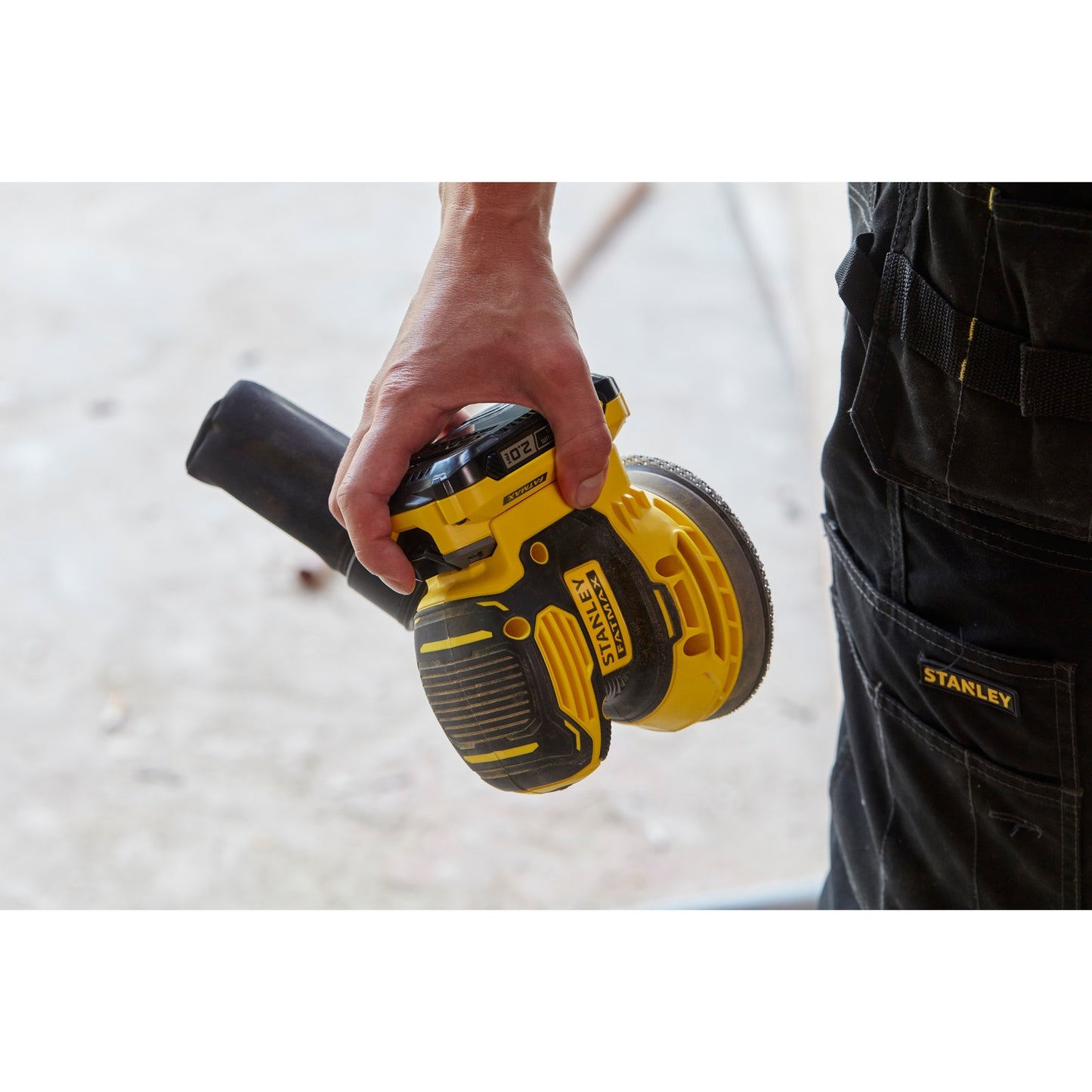 Stanley fatmax v20 18v excentrische schuurmachine (geel zwart, softbag, accu (2.0ah) en oplader (2a) inbegrepen)