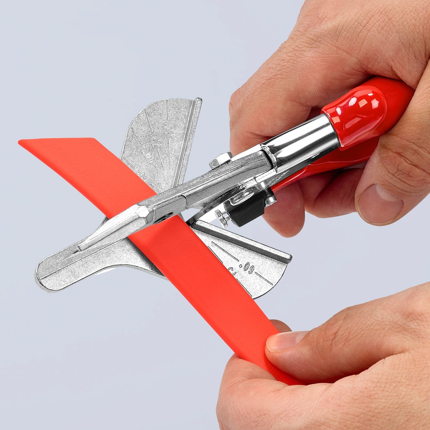 KNIPEX versteksnijder voor kunststof- en rubberprofielen 94 35 215 kniptang