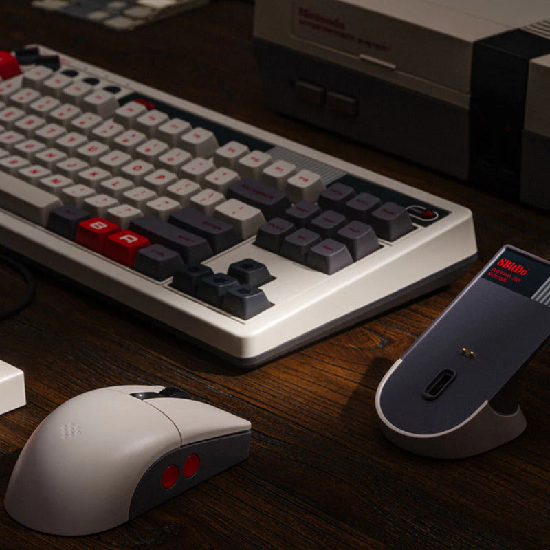 8BitDo retro r8 mouse - n edition (grijs rood, 50 - 26000 dpi, bluetooth usb-c 2.4 ghz)