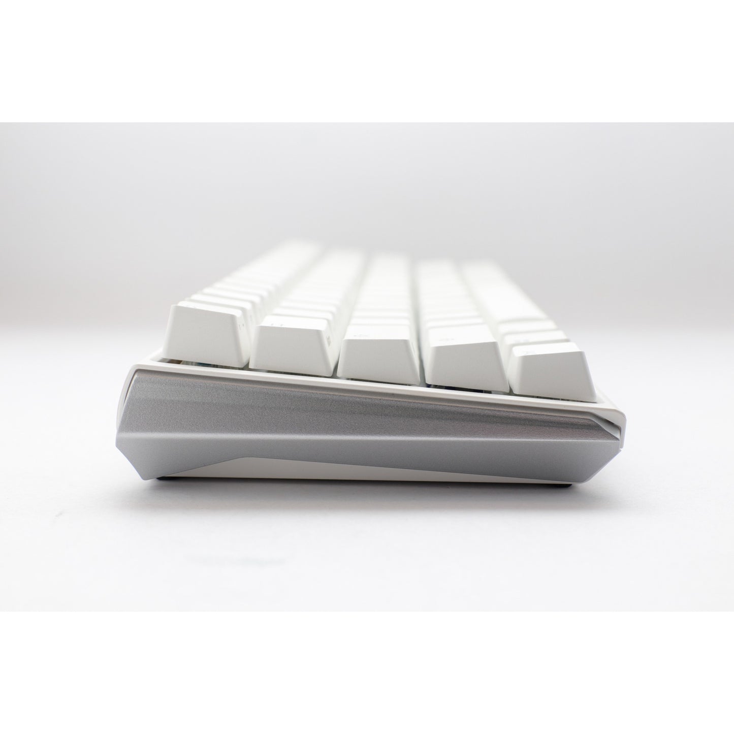 Ducky one 3 classic pure white sf rgb mechanisch toetsenbord (wit, us lay-out (qwerty), cherry mx brown, 65%, rgb leds, double-shot pbt, hot-swappable, quack mechanics)