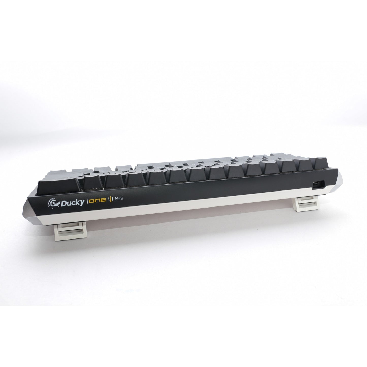 Ducky one 3 classic mini rgb mechanisch toetsenbord (zwart, us lay-out (qwerty), cherry mx silent red, 60%, rgb led, double-shot pbt, hot-swappable, quack mechanics)