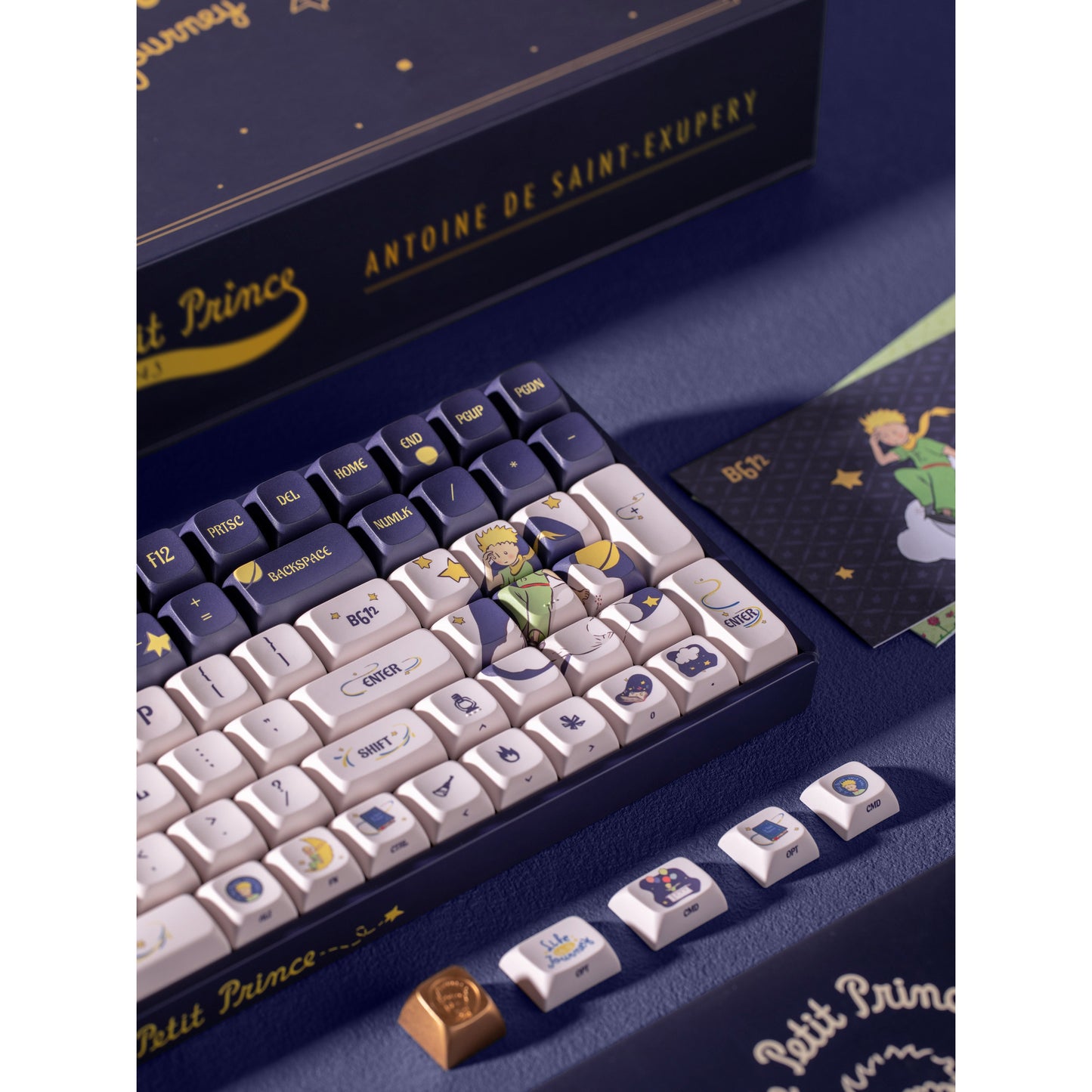 Iqunix F97 Starry Tryst RGB mechanisch gaming toetsenbord (Donkerblauw, US lay-out (QWERTY), IQUNIX Silent Rose, 96%, RGB leds, Hot-swappable, PBT, 2.4GHz | Bluetooth 5.1 | USB-C)