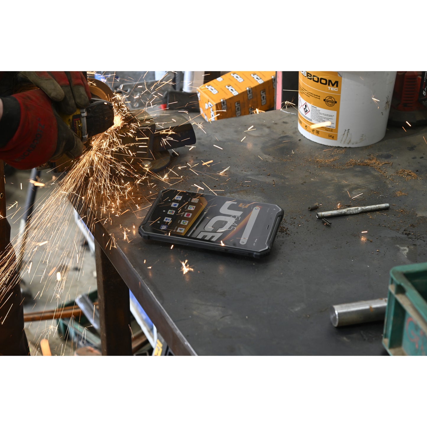 JCB Tough Tablet T1 (Zwart | 128 GB | Android 16 | Wi-Fi 5 | 3G)