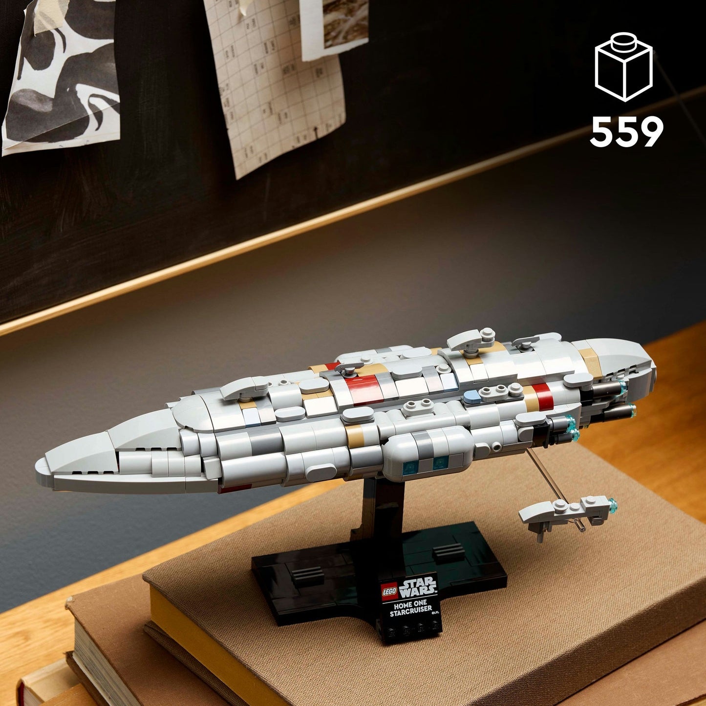 LEGO star wars 75405 home one starcruiser