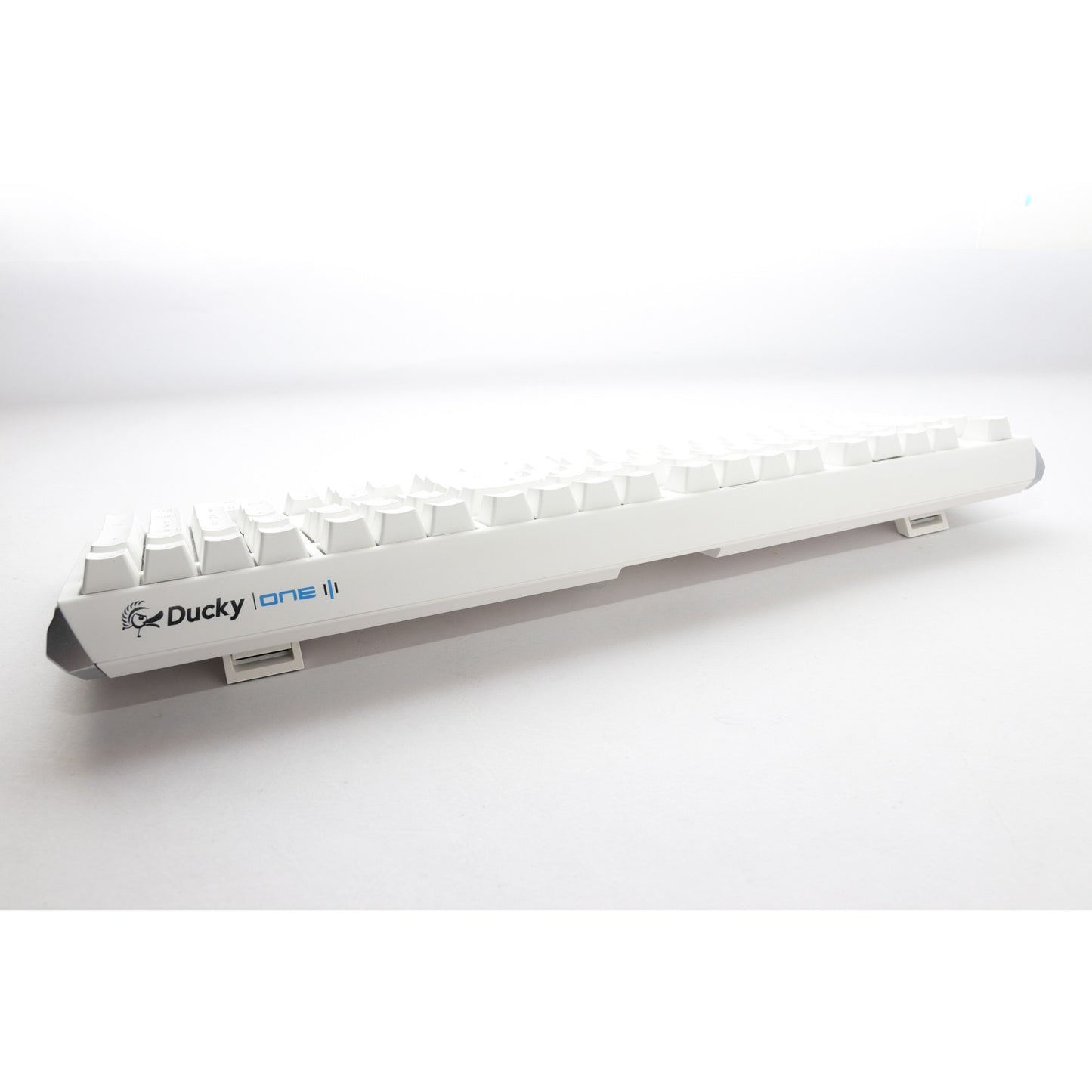 Ducky one 3 classic pure white rgb mechanisch toetsenbord (wit, us lay-out (qwerty), cherry mx speed silver, 100%, rgb led, double-shot pbt, hot-swappable, quack mechanics)