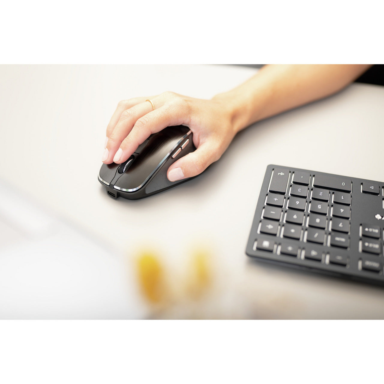 CHERRY dw 9500 slim draadloze desktopset (zwart, eu lay-out (qwerty), scissor switches, 100%, 3.000 dpi, 2.4 ghz bluetooth 4.2)