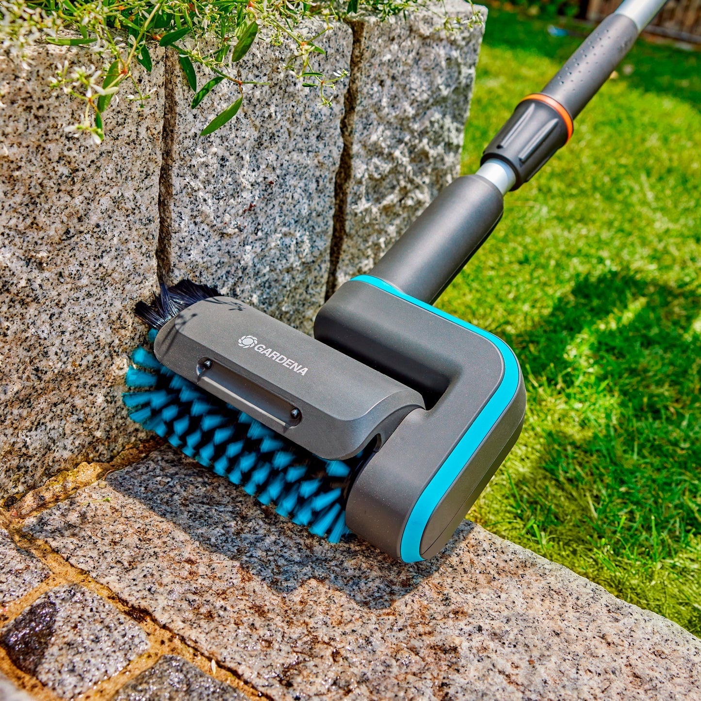 GARDENA aquabrush medium rolborstel, voor accu-multireinigers wasborstel (grijs turquoise, 14849-20)