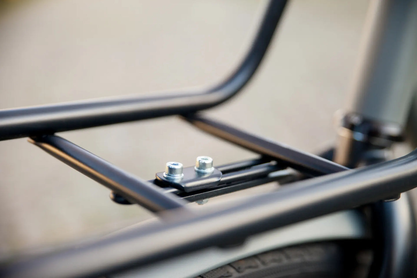 Voordrager 28 Steco Flow - mat zwart